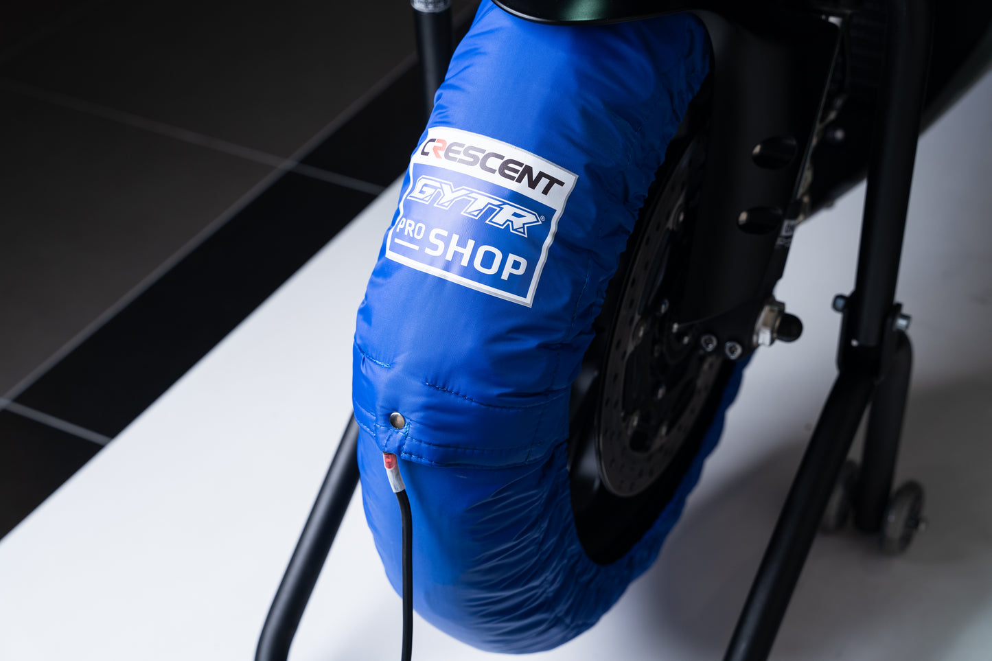 Capit Crescent Pro Shop Smart Spina Tyre Warmers