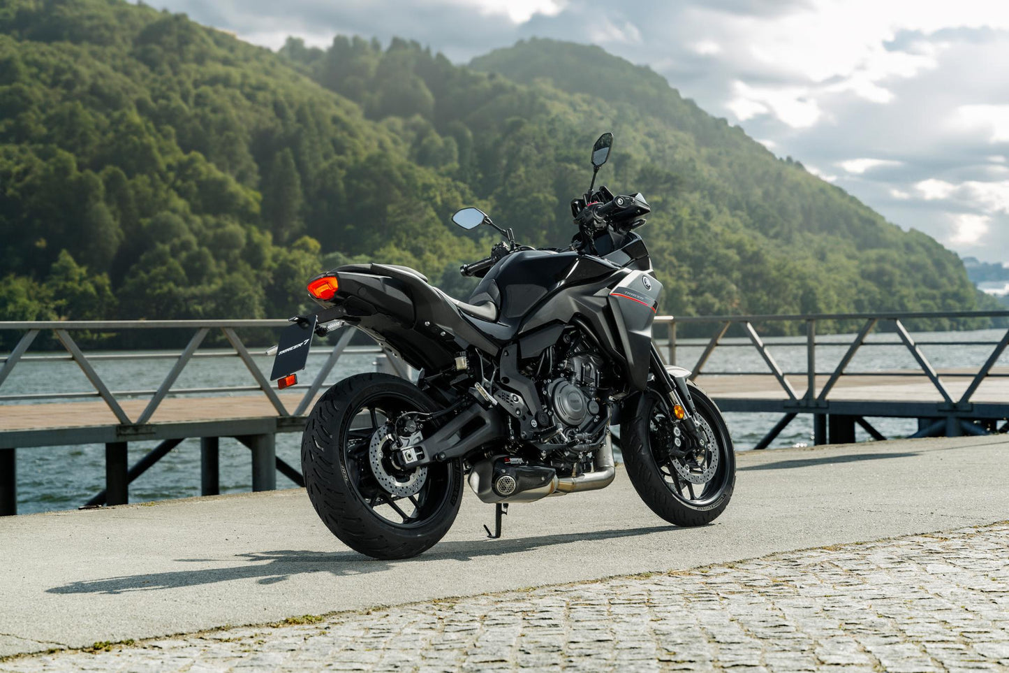 Yamaha Akrapovic Full Exhaust System Tracer 7 2025 >