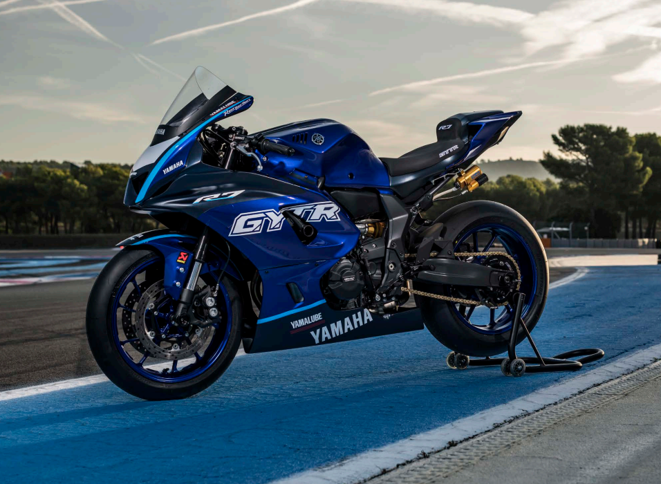 Gear Rider R7 Yamaha R7 GYTR Race Cowling Kit – Crescent Motorcycle Company Limited