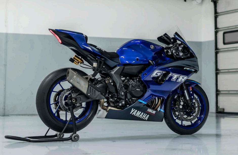 Gear Rider R7 Yamaha R7 GYTR Race Cowling Kit – Crescent Motorcycle Company Limited